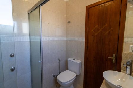 Casa à venda com 182m², 3 quartos e 3 vagasBanheiro da Suíte