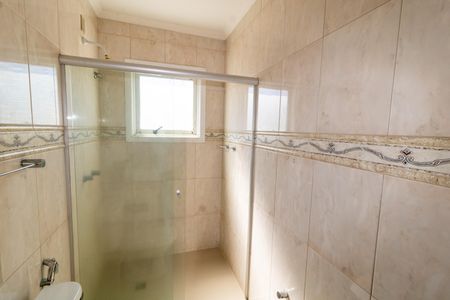 Casa à venda com 182m², 3 quartos e 3 vagasBanheiro