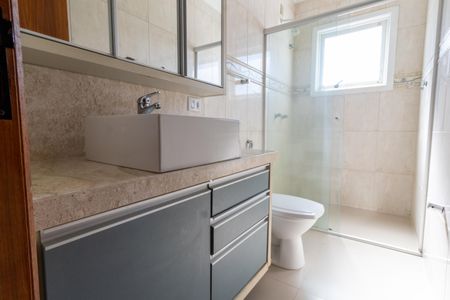 Casa à venda com 182m², 3 quartos e 3 vagasBanheiro