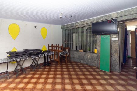 Casa à venda com 130m², 3 quartos e 2 vagas Casa à venda com 130m², 3 quartos e 2 vagasGaragem