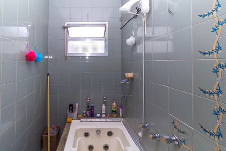 Casa à venda com 130m², 3 quartos e 2 vagas Casa à venda com 130m², 3 quartos e 2 vagasBanheiro 2