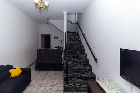 Casa à venda com 130m², 3 quartos e 2 vagas Casa à venda com 130m², 3 quartos e 2 vagasSala