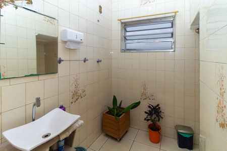 Casa à venda com 130m², 3 quartos e 2 vagas Casa à venda com 130m², 3 quartos e 2 vagasBanheiro 1