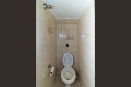 Casa à venda com 130m², 3 quartos e 2 vagas Casa à venda com 130m², 3 quartos e 2 vagasBanheiro 1