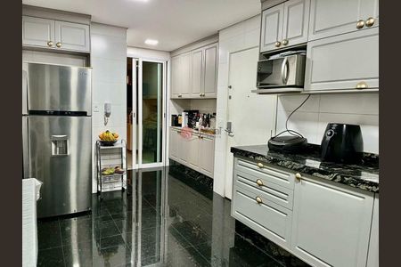 Apartamento à venda com 177m², 3 quartos e 4 vagas