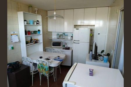 Apartamento à venda com 72m², 2 quartos e 1 vaga