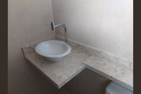 Casa à venda com 204m², 3 quartos e 5 vagas