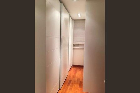 Apartamento à venda com 335m², 4 quartos e 5 vagas