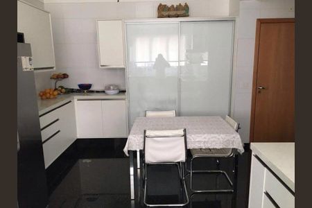 Apartamento à venda com 335m², 4 quartos e 5 vagas