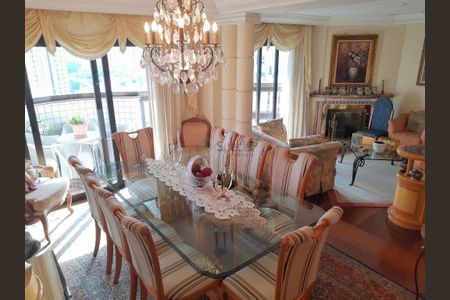 Apartamento à venda com 226m², 4 quartos e 4 vagas