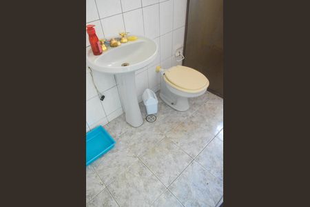Casa à venda com 350m², 3 quartos e 5 vagasBanheiro da Suíte 2