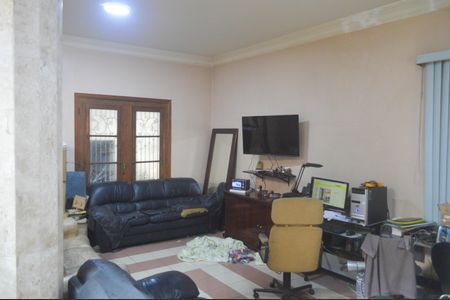 Casa à venda com 350m², 3 quartos e 5 vagasSala