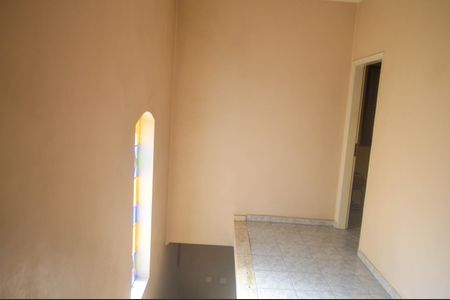 Casa à venda com 350m², 3 quartos e 5 vagasEscada