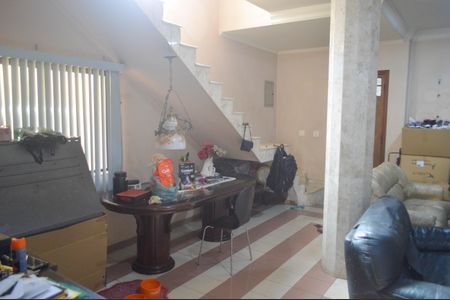 Casa à venda com 350m², 3 quartos e 5 vagasSala