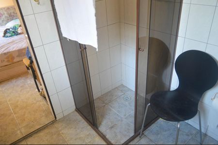 Casa à venda com 350m², 3 quartos e 5 vagasBanheiro da Suíte 1