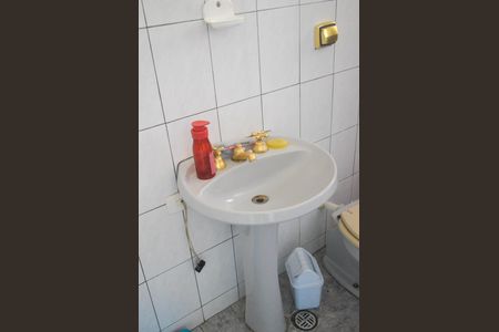 Casa à venda com 350m², 3 quartos e 5 vagasBanheiro da Suíte 2