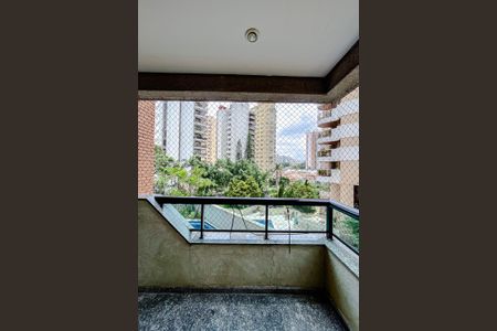 Apartamento à venda com 241m², 5 quartos e 4 vagasVaranda da Suíte 2