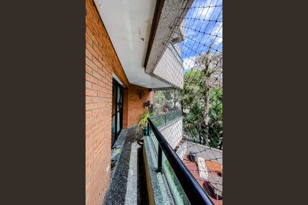 Apartamento à venda com 241m², 5 quartos e 4 vagasVaranda da Sala