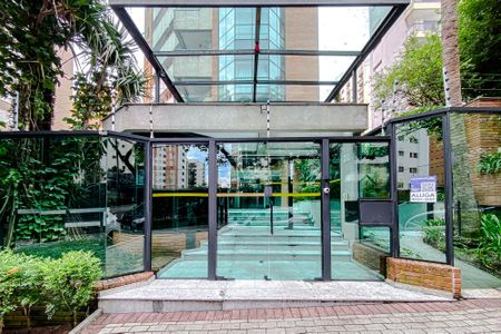 Apartamento à venda com 241m², 5 quartos e 4 vagasFachada 