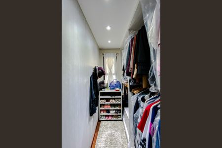 Apartamento à venda com 241m², 5 quartos e 4 vagasCloset da suíte 3