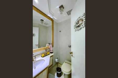 Apartamento à venda com 241m², 5 quartos e 4 vagasLavabo