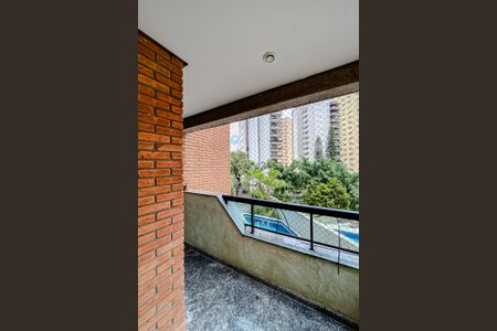 Apartamento à venda com 241m², 5 quartos e 4 vagasVaranda da Suíte 2