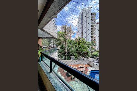 Apartamento à venda com 241m², 5 quartos e 4 vagasVaranda da Sala