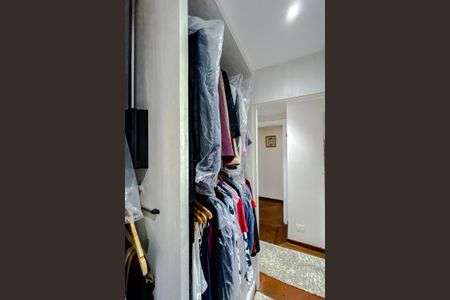 Apartamento à venda com 241m², 5 quartos e 4 vagasCloset da suíte 3