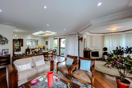 Apartamento à venda com 241m², 5 quartos e 4 vagasSala