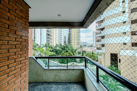 Apartamento à venda com 241m², 5 quartos e 4 vagasVista da Suíte 3