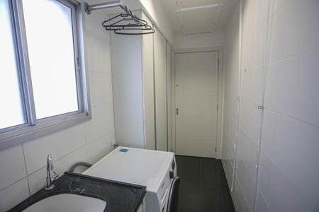 Apartamento à venda com 132m², 4 quartos e 2 vagas Apartamento à venda com 132m², 4 quartos e 2 vagasArea de serviço