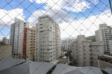Apartamento à venda com 132m², 4 quartos e 2 vagas Apartamento à venda com 132m², 4 quartos e 2 vagasVista Sala