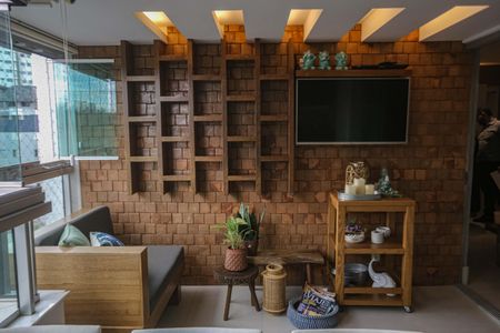 Apartamento à venda com 132m², 4 quartos e 2 vagas Apartamento à venda com 132m², 4 quartos e 2 vagasSala