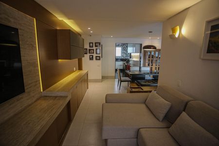 Apartamento à venda com 132m², 4 quartos e 2 vagas Apartamento à venda com 132m², 4 quartos e 2 vagasSala