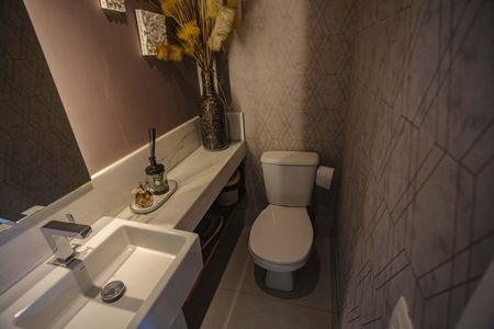 Apartamento à venda com 132m², 4 quartos e 2 vagas Apartamento à venda com 132m², 4 quartos e 2 vagasLavabo