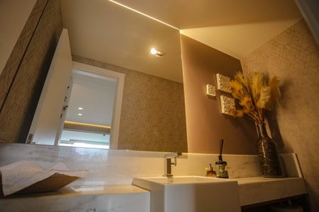 Apartamento à venda com 132m², 4 quartos e 2 vagas Apartamento à venda com 132m², 4 quartos e 2 vagasLavabo