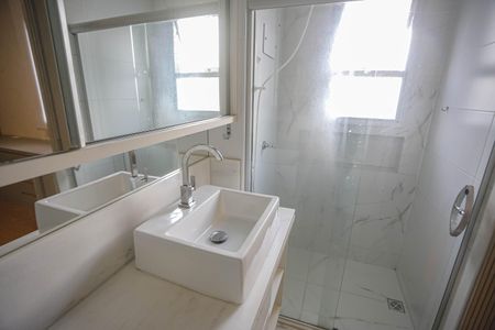 Apartamento à venda com 132m², 4 quartos e 2 vagas Apartamento à venda com 132m², 4 quartos e 2 vagasBanheiro Suíte