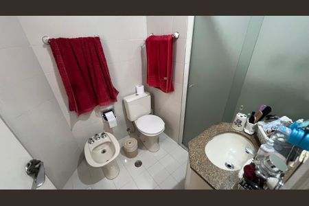 Apartamento à venda com 203m², 4 quartos e 4 vagas Apartamento à venda com 203m², 4 quartos e 4 vagasBanheiro da Suíte 1