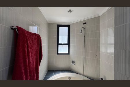 Apartamento à venda com 203m², 4 quartos e 4 vagas Apartamento à venda com 203m², 4 quartos e 4 vagasBanheiro da Suíte 2