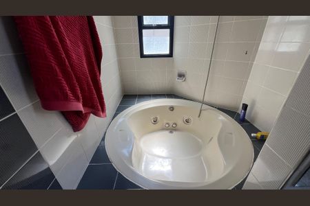 Apartamento à venda com 203m², 4 quartos e 4 vagas Apartamento à venda com 203m², 4 quartos e 4 vagasBanheiro da Suíte 2