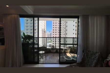 Apartamento à venda com 203m², 4 quartos e 4 vagas Apartamento à venda com 203m², 4 quartos e 4 vagasVaranda da Sala