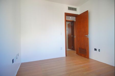 Apartamento à venda com 120m², 3 quartos e 2 vagasQuarto 2