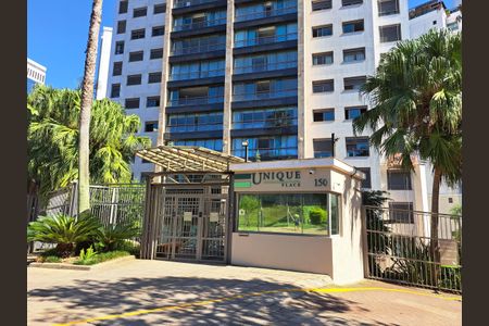 Apartamento à venda com 120m², 3 quartos e 2 vagas Apartamento à venda com 120m², 3 quartos e 2 vagasFachada e Portaria