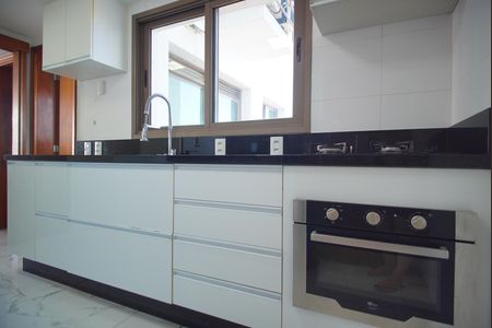 Apartamento à venda com 120m², 3 quartos e 2 vagasCozinha