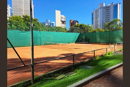 Apartamento à venda com 120m², 3 quartos e 2 vagas Apartamento à venda com 120m², 3 quartos e 2 vagasÁrea Comum - Quadra de Tênis