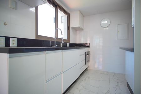 Apartamento à venda com 120m², 3 quartos e 2 vagasCozinha