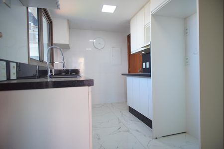 Apartamento à venda com 120m², 3 quartos e 2 vagasCozinha