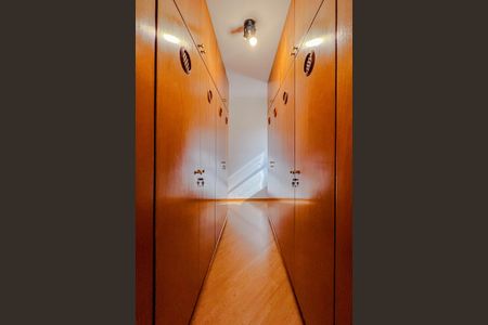 Apartamento à venda com 240m², 4 quartos e 4 vagasQuarto 4 - Suíte