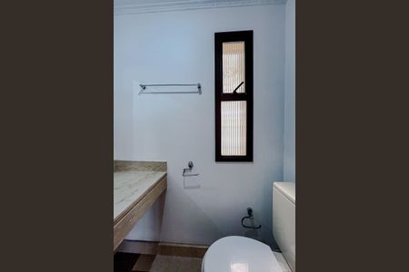 Apartamento à venda com 240m², 4 quartos e 4 vagasLavabo