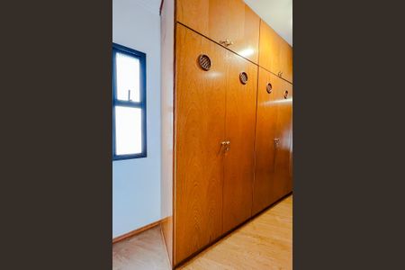 Apartamento à venda com 240m², 4 quartos e 4 vagasQuarto 4 - Suíte